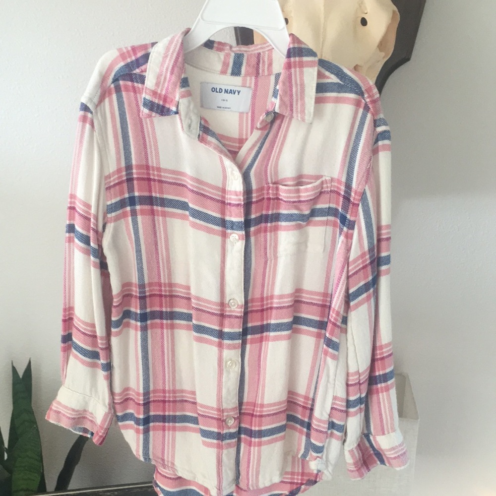 Girls size 6/7 flannel top